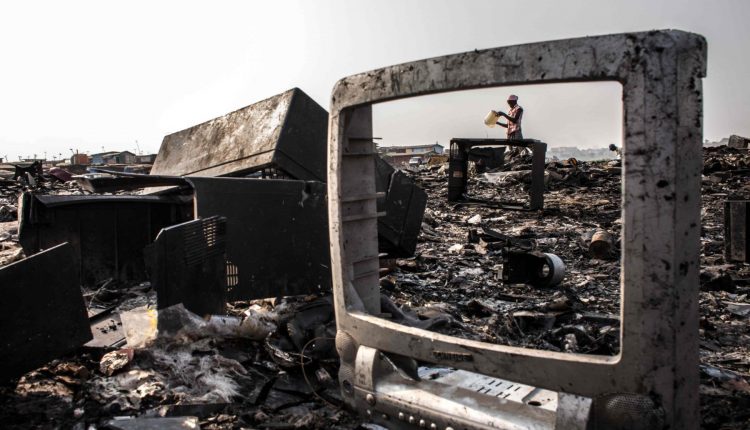 imagen de productos electronicos fuera de uso