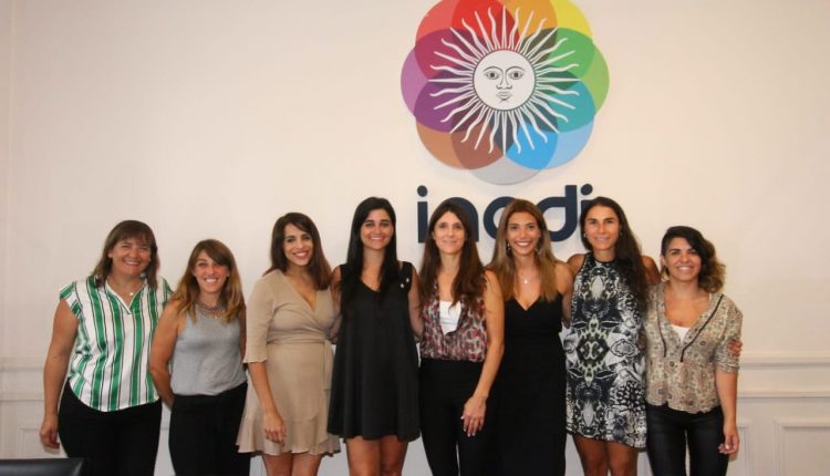 Funcionarios se reunieron para diseñar el proyecto de ley.