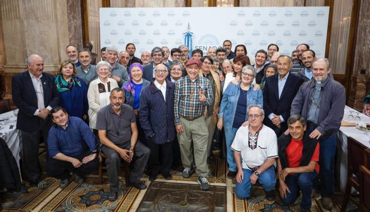 Cristina Fernández se reunió con Curas villeros, Curas en Opción por los pobres y hermanas, religiosas y laicas en el Senado