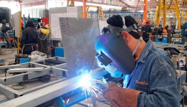 caídas en los niveles de producción