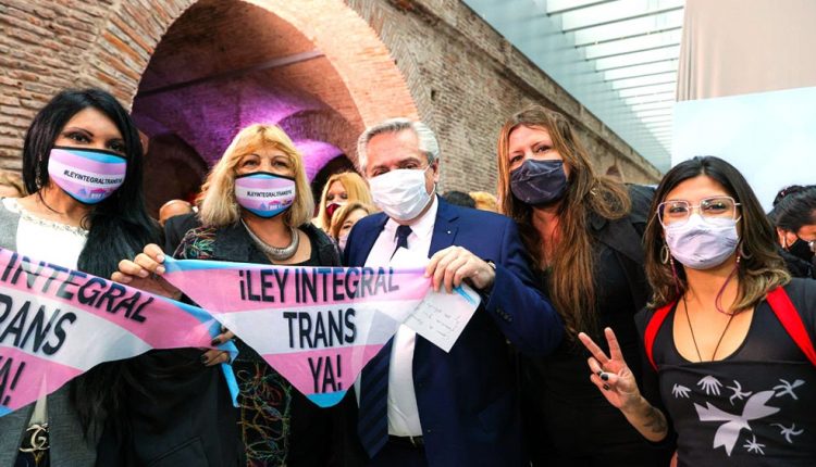 Fernández promulgó