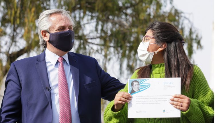 Becas Manuel Belgrano