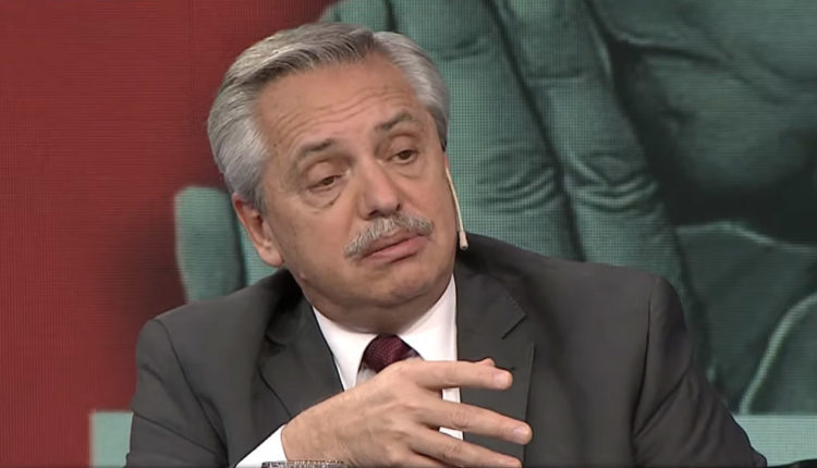 la renuncia de Máximo