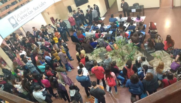 Estudiantes de la UNLZ