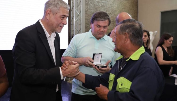 25 años