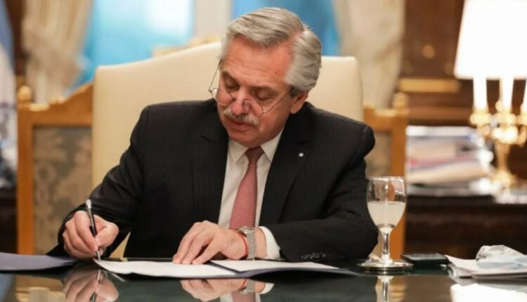 El Gobierno formalizó 35 renuncias